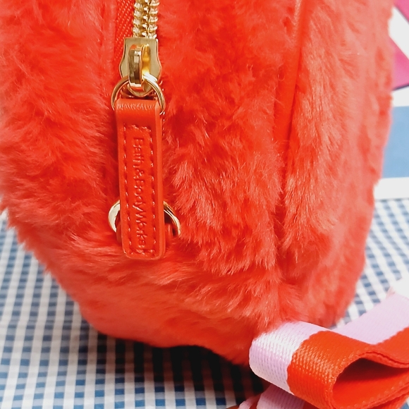 Bath and Body Works Emily In Paris Furry Heart Crossbody Purse - Picture 6 of 7